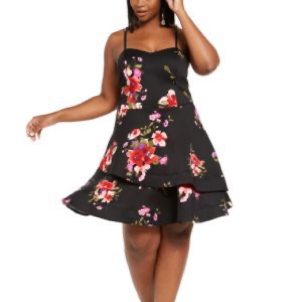 Sequin Hearts Size 24 Black Floral Dress